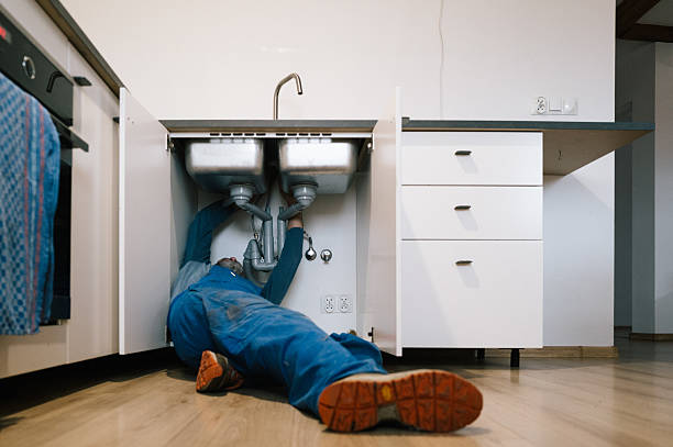 Professional Leak Detection technician working in Ashburn, VA